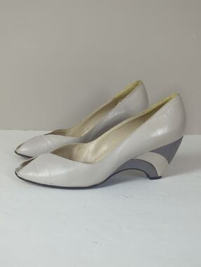 Vintage Stuart Weitzman Heels 8 Leather Sculptural Heel Minimalis